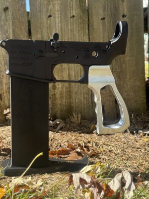 AR-15 rifle stand LIVE FREE OR DIE